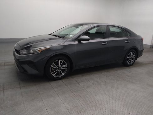 Used 2024 Kia Forte LXS w/ LXS Technology Package FWD image 2