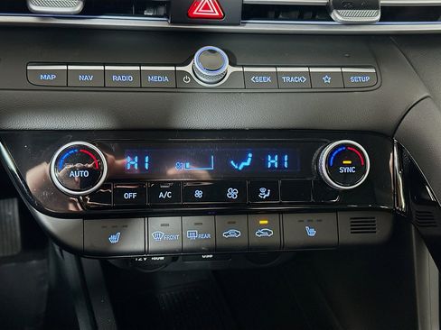 New 2026 Hyundai Elantra Limited image 16