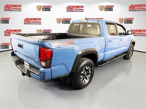 Certified 2019 Toyota Tacoma TRD Off-Road image 19