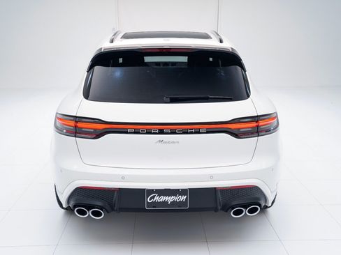 Used 2026 Porsche Macan AWD/4WD image 10