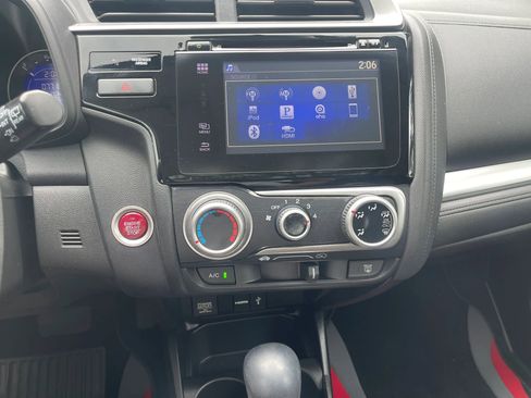Used 2017 Honda Fit EX image 18