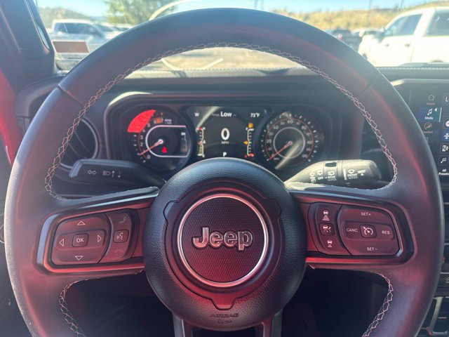 Used 2025 Jeep Wrangler Unlimited Rubicon AWD/4WD image 9