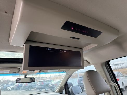 Used 2015 Toyota Sienna XLE Premium image 8