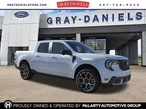 New 2025 Ford Maverick Lariat w/ 4K Tow Package image 1