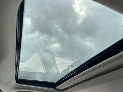 New 2026 Nissan Sentra SR FWD image 7