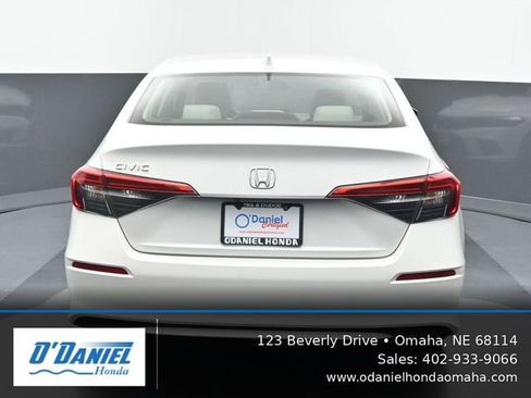 Used 2023 Honda Civic LX image 4