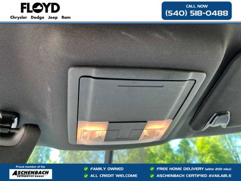 Used 2018 Ford Explorer XLT w/ Equipment Group 201A AWD/4WD image 19