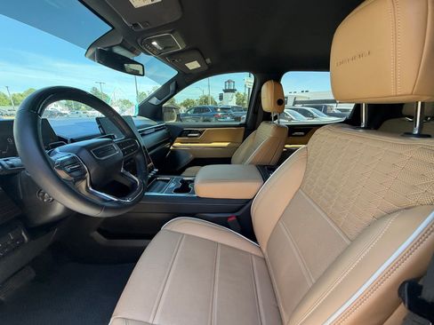 Used 2026 GMC Sierra EV Denali AWD/4WD image 4