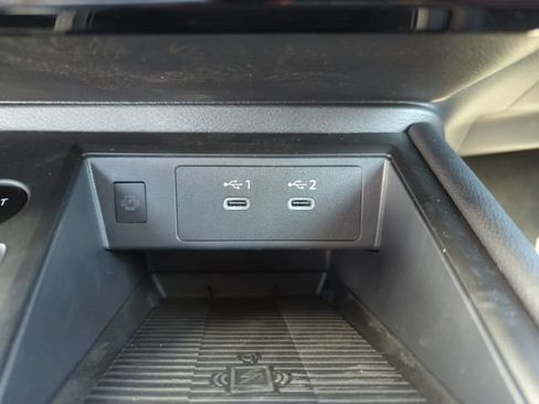 New 2026 Nissan Kicks SR w/ Interior Electronics Package FWD image 39