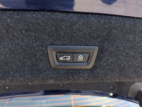 Used 2020 BMW 330i Sedan w/ Convenience Package image 39