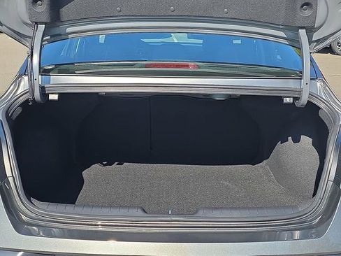 New 2026 Hyundai Elantra Limited FWD image 21