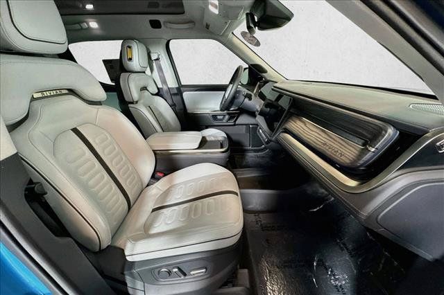 Used 2022 Rivian R1T Adventure AWD/4WD image 23