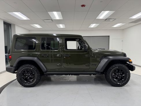 Used 2021 Jeep Wrangler Unlimited Sport image 7