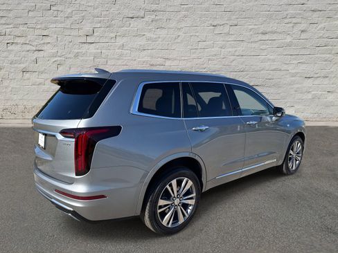 Certified 2025 Cadillac XT6 Premium Luxury image 5