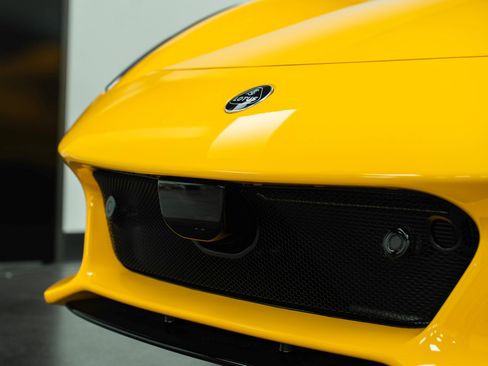 New 2026 Lotus Emira SE RWD image 9