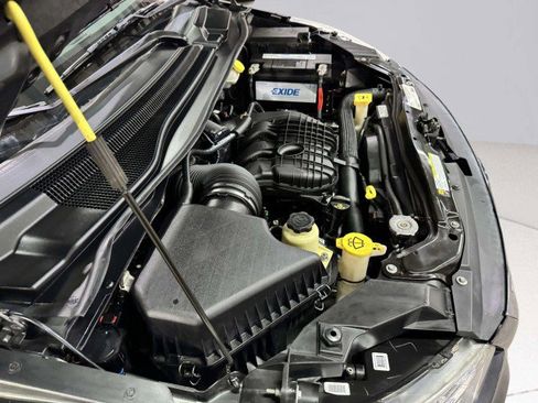 Used 2012 Volkswagen Routan S image 48