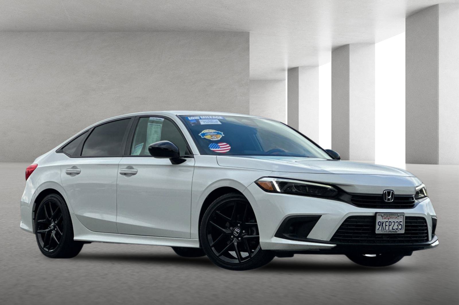 Used 2024 Honda Civic Sport image 2