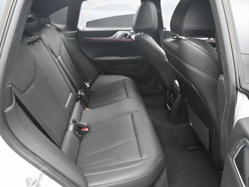 Used 2022 BMW i4 eDrive40 w/ Premium Package image 33