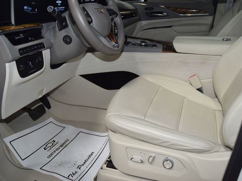 Used 2024 Cadillac Escalade ESV Sport Platinum w/ LPO, ONYX Package AWD/4WD image 42