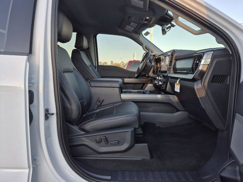 New 2026 Ford F250 Lariat w/ Black Appearance Package image 36