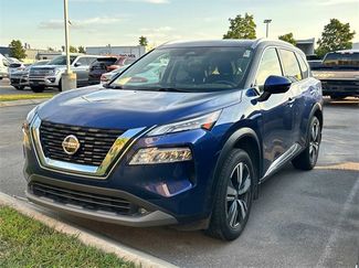 Used 2021 Nissan Rogue SL image 1