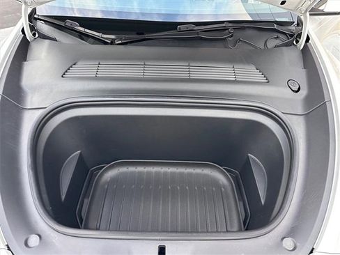 Used 2021 Tesla Model Y Performance image 25