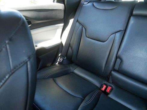 Used 2025 Jeep Compass Limited AWD/4WD image 12