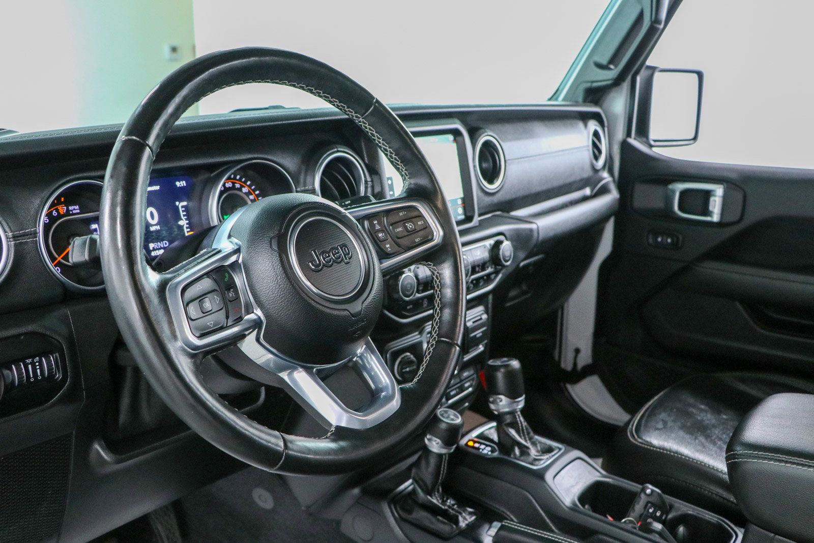 Used 2021 Jeep Wrangler Unlimited Sahara AWD/4WD image 24