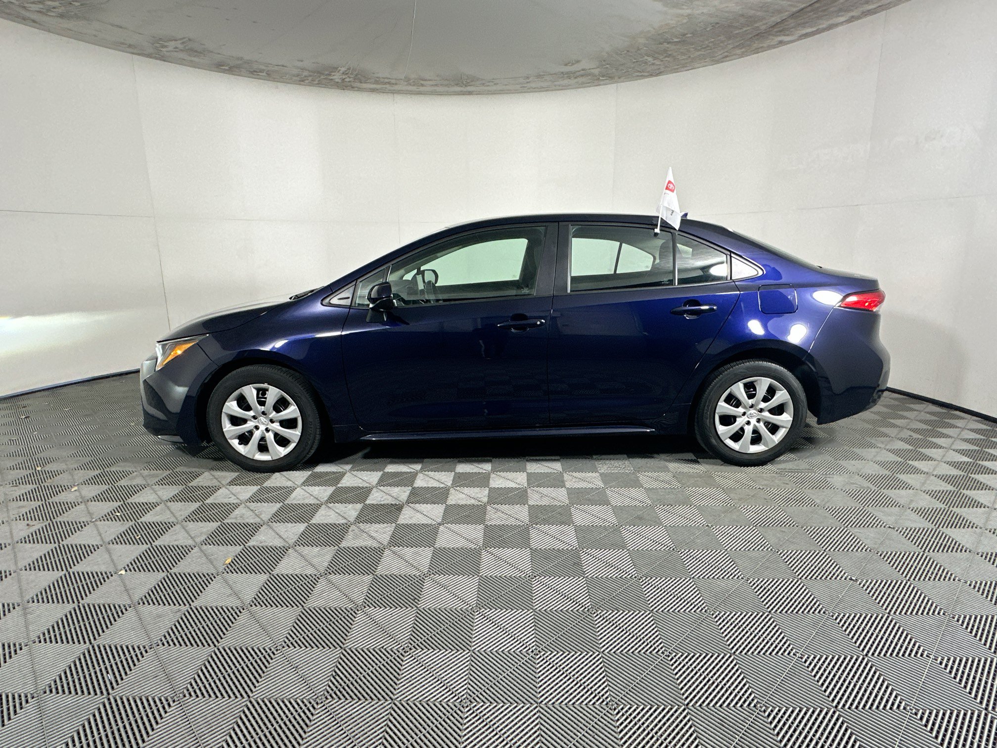 Used 2023 Toyota Corolla LE FWD image 6