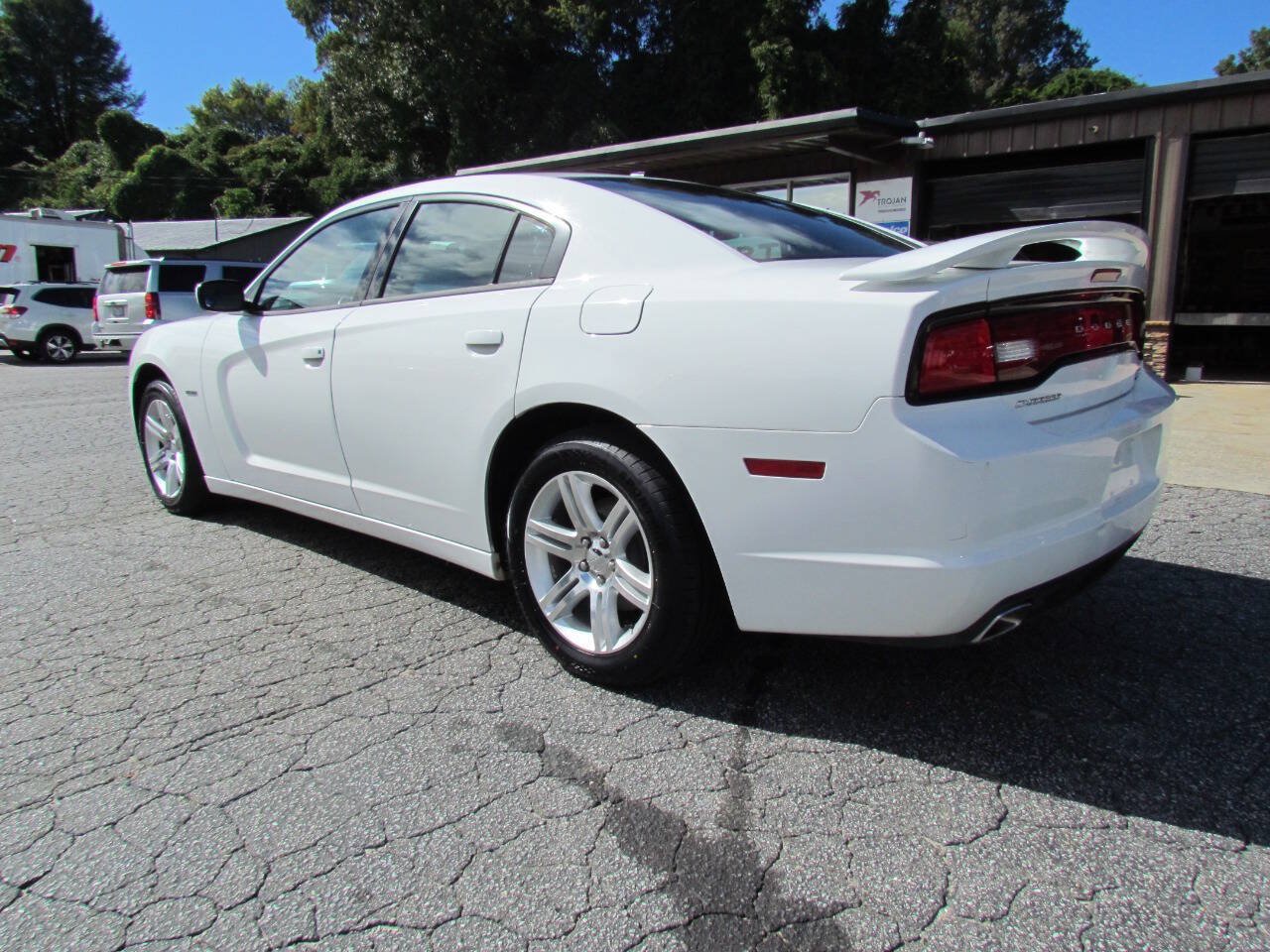 Used 2011 Dodge Charger R/T RWD image 3
