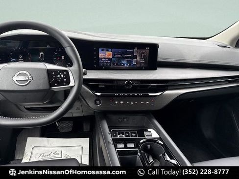 Certified 2025 Nissan Murano SV FWD image 22
