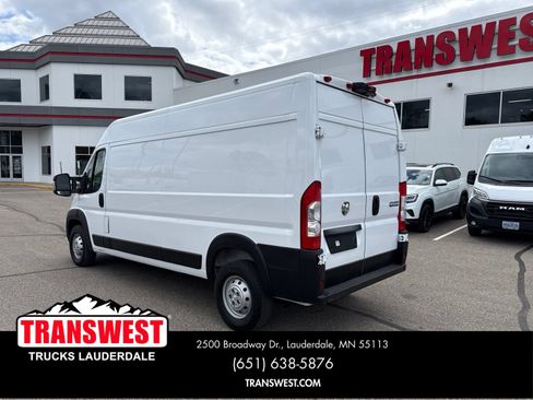 Used 2023 RAM ProMaster 2500 FWD image 3