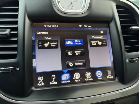 Used 2015 Chrysler 300 Limited w/ Driver Convenience Group image 23