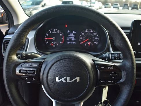 Used 2022 Kia Rio S image 27