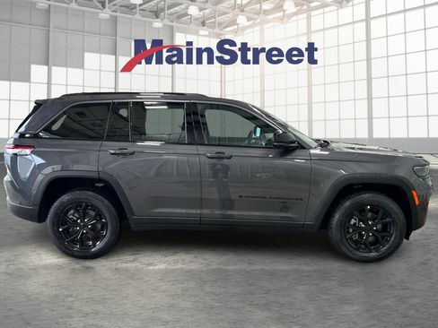 New 2026 Jeep Grand Cherokee Altitude AWD/4WD image 6