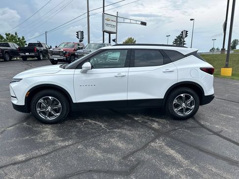 Certified 2025 Chevrolet Blazer LT w/ Convenience Package FWD image 6