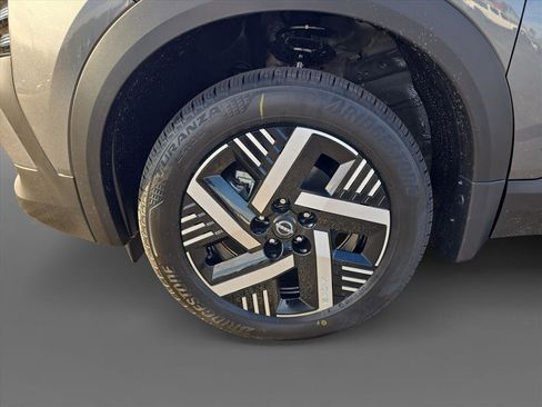 New 2026 Nissan Kicks SV image 9