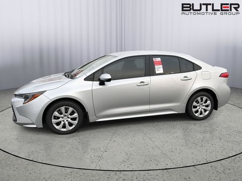 New 2026 Toyota Corolla LE FWD image 3