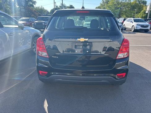 Used 2020 Chevrolet Trax LS w/ LPO, Protection Package FWD image 6