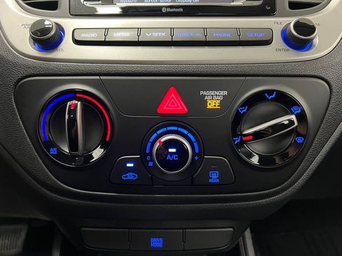 Used 2019 Hyundai Accent SE image 21