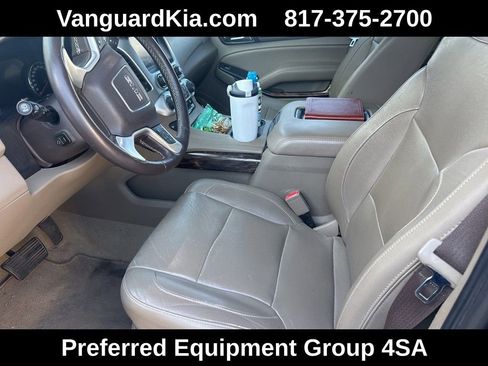 Used 2017 GMC Yukon XL SLT w/ Open Road Package image 2