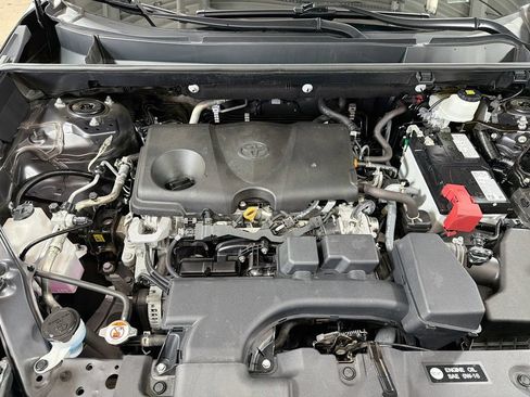 Used 2024 Toyota RAV4 XLE FWD image 29