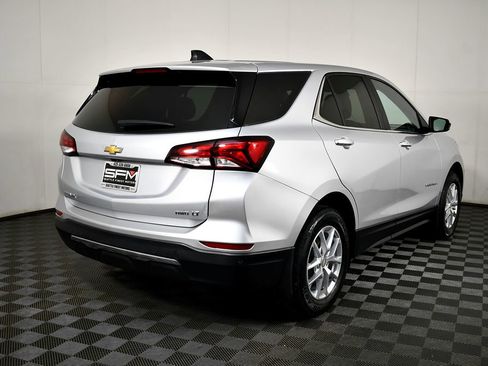 Used 2022 Chevrolet Equinox LT w/ Driver Convenience Package image 9