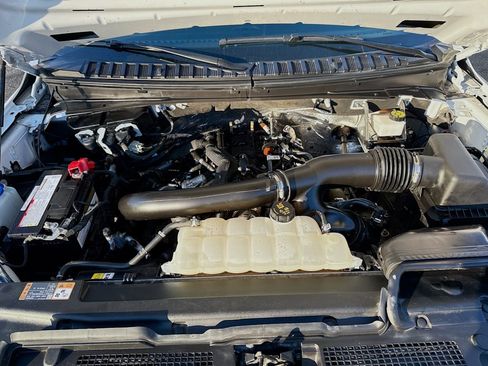 Used 2024 Ford Expedition Max XLT image 32