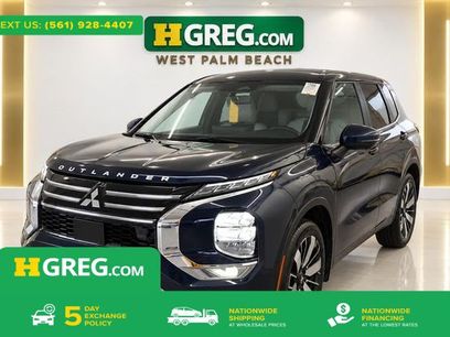 Used 2025 Mitsubishi Outlander SE