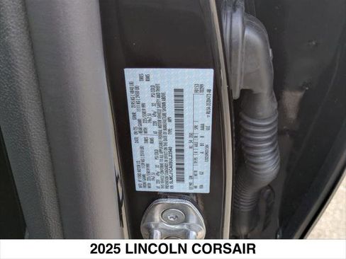 New 2025 Lincoln Corsair Premiere w/ Equipment Group 101A image 15