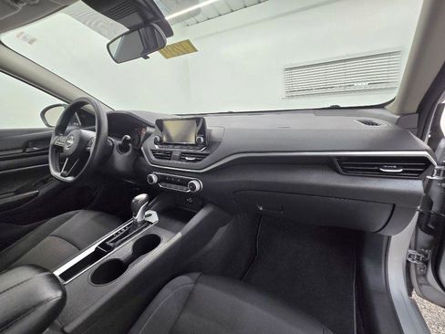 Used 2024 Nissan Altima 2.5 S FWD image 23