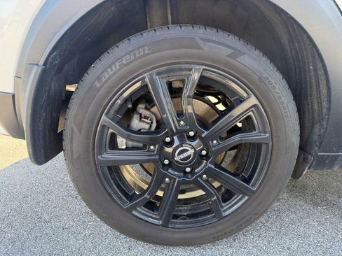 Used 2023 Nissan Kicks SR FWD image 13