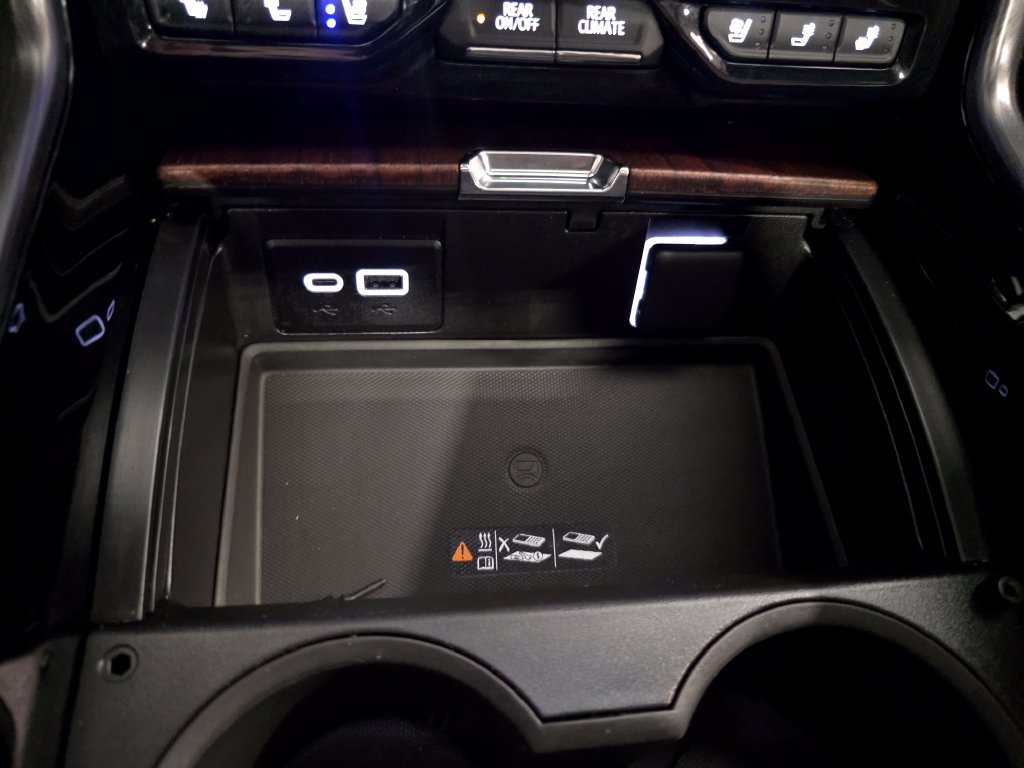Used 2024 GMC Yukon Denali Ultimate w/ LPO, Floor Liner Package AWD/4WD image 29