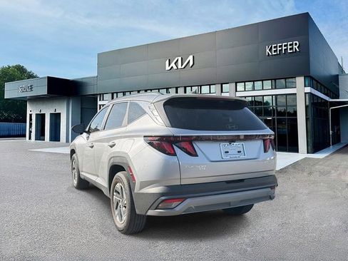 Used 2025 Hyundai Tucson Blue image 6